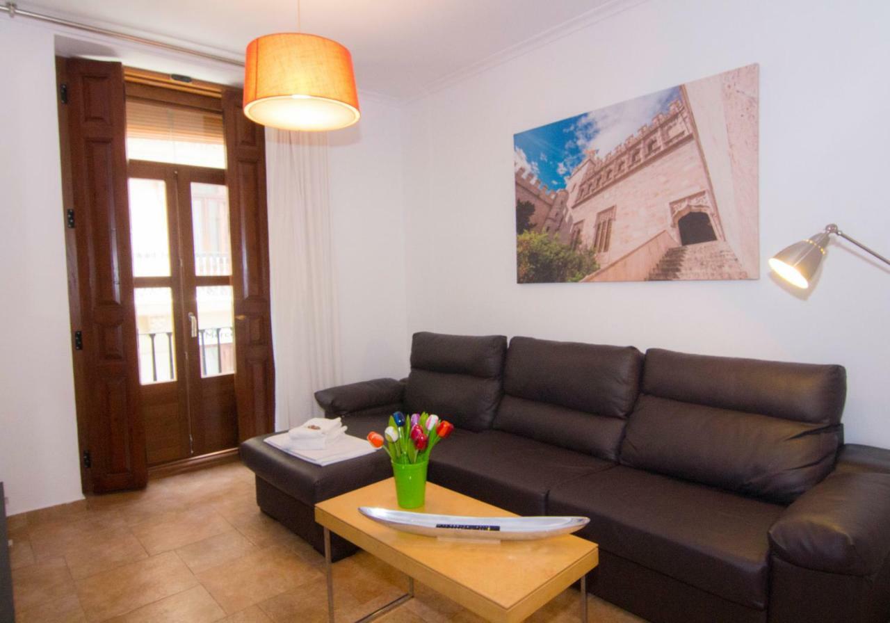 Living Valencia Apartments - Merced Eksteriør billede