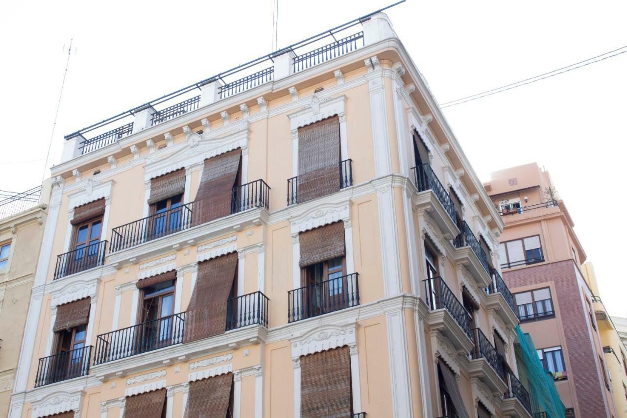Living Valencia Apartments - Merced Eksteriør billede